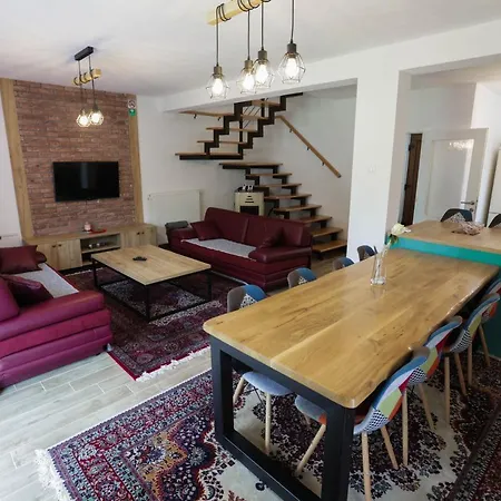 River - Sara Feriehus Bihać