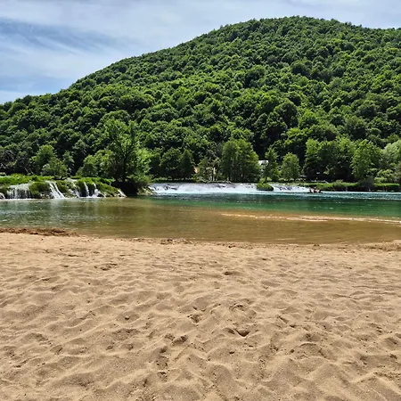 River - Sara Bihać